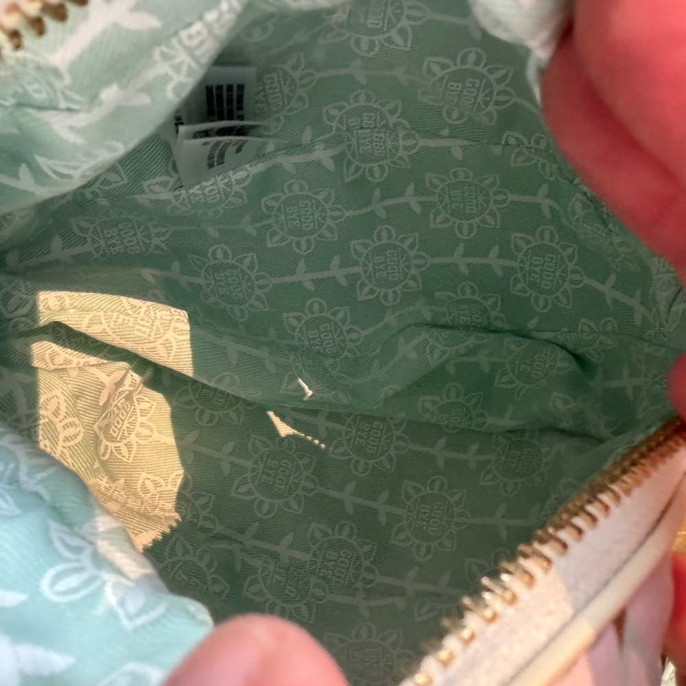 Disney parks “it’s a small world” hot air balloon crossbody purse - Picture 9 of 10